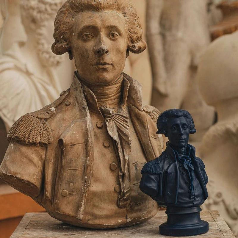 Bust Candle Collection Lafayette - Candle (navy blue) Bust Candle Collection Lafayette - Candle (navy Blue) -Fragrance Series Store lafayettebustcandle2ciretrudon